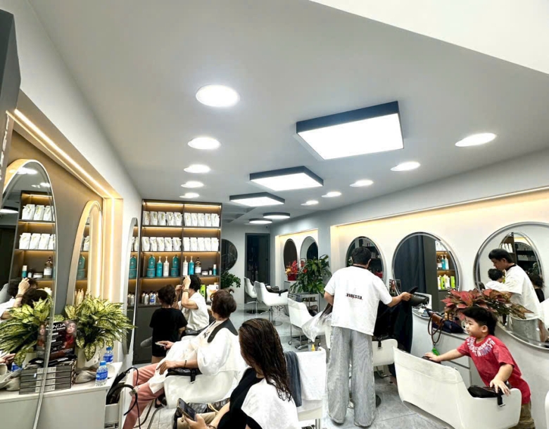 TÙNG KON HAIR SALON – NẬM Bắt XU HƯỚNG TÓC 2024 CHO MÙA TẾT RạNG RỢ